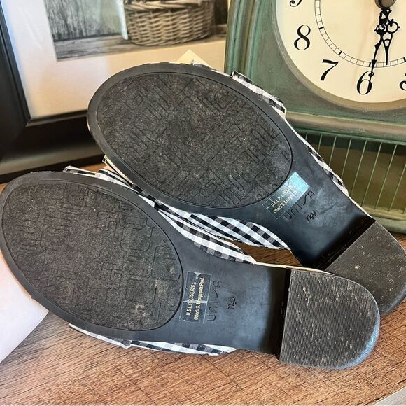 Unisa black & white plaid sandals 7 1/2 - Picture 3 of 5